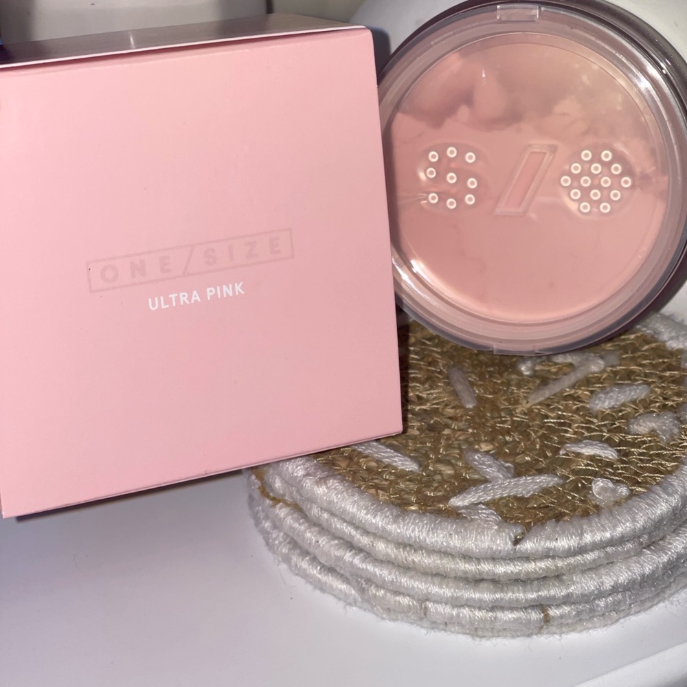 ONE/SIZE By Patrick Starrr Ultima Blurring Setting Powder In Ultra Pink - Picture 9 of 16